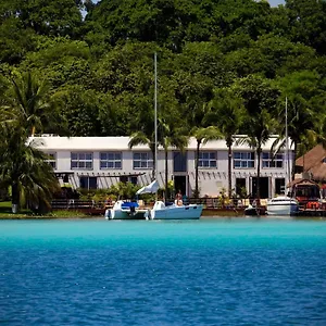 Hostel The Yak Lake House - Hostal, Bacalar