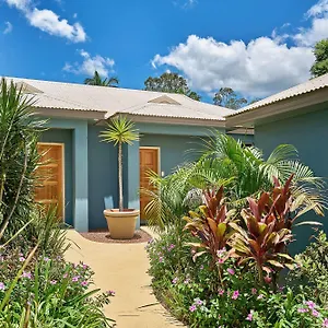 Blue Summit Hideaway 5*, Yungaburra Australia